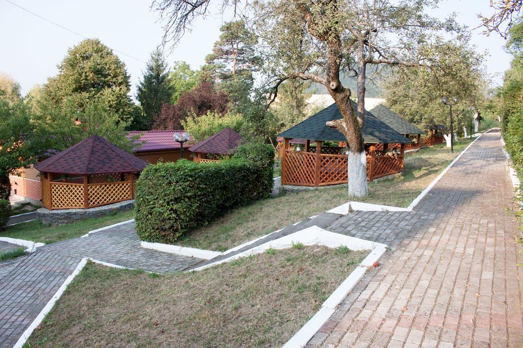 Chervona Gora Mukacheve Exterior photo